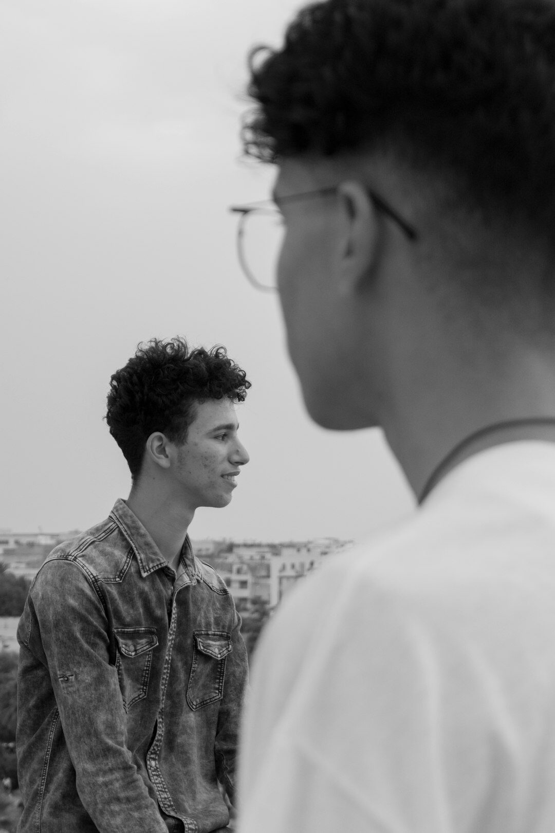 Team leader mentoring a young colleague
